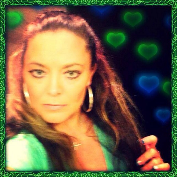 Meet your Posher, Dona 🇺🇸 - Picture 2 of 10